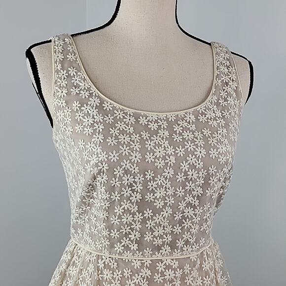 Anna Sui Floral Embroidered Sleeveless Ivory Sheath Dress 0 MINOR FLAWS - Picture 7 of 15